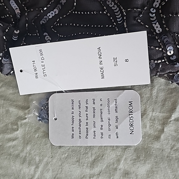 Beaded dress - Picture 3 of 3